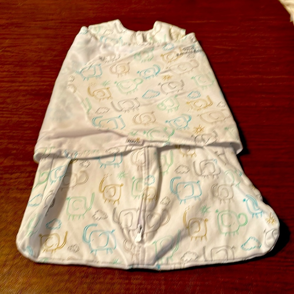 Halo Sleep Sack Swaddle Newborn 6-12 pounds white with blue/green elephants NWT